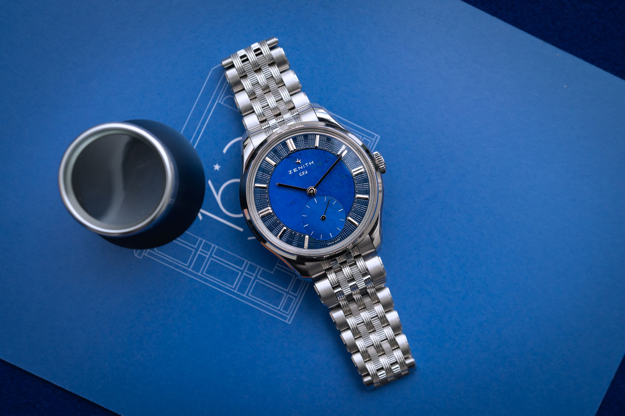 Mẫu&nbsp;Zenith GFJ Calibre 135 l&agrave;m từ bạch kim.