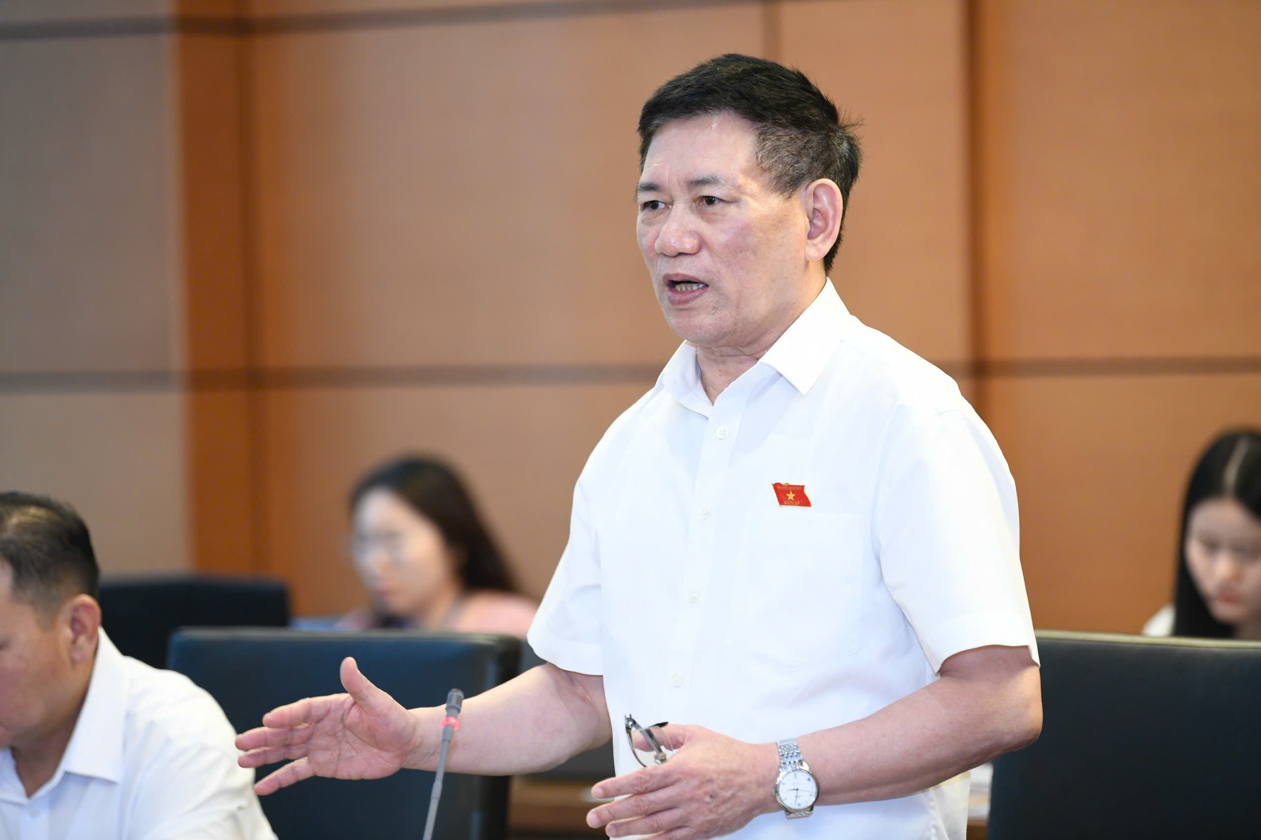 Ph&oacute; Thủ tướng Ch&iacute;nh phủ Hồ Đức Phớc:&nbsp; Ch&uacute;ng ta cần quyết s&aacute;ch ph&aacute;t triển kinh tế tư nh&acirc;n c&ugrave;ng c&aacute;c th&agrave;nh phần kinh tế kh&aacute;c để tạo đột ph&aacute; cho nền kinh tế.