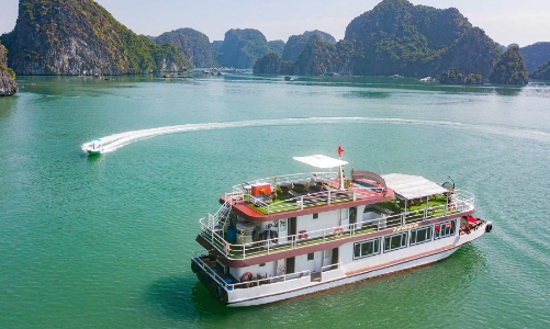 Tận hưởng kỳ nghỉ hè trên những chiếc du thuyền sang trọng