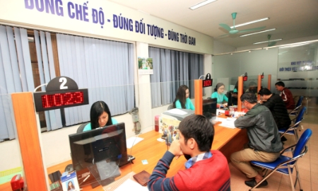 Giải quyết chính sách bảo hiểm thất nghiệp cho người lao động. Ảnh: Anh Tuấn.
