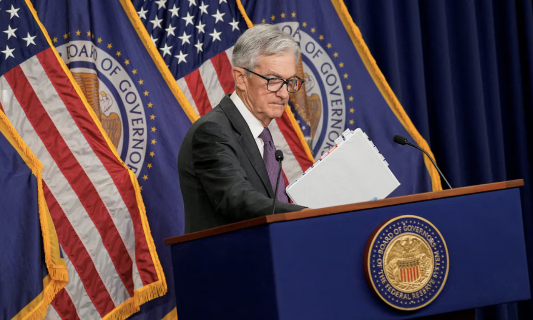 Chủ tịch Fed Jerome Powell trong một cuộc họp báo ngày 19/3/2025 - Ảnh: Reuters.