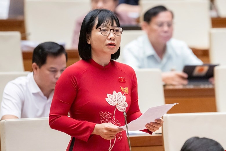 Đại biểu Nguyễn Thị Việt Nga, đo&agrave;n Hải Dương.