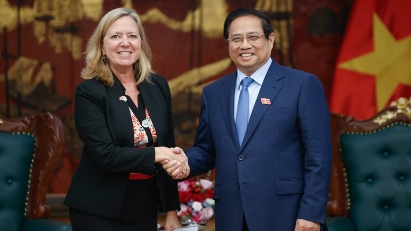 Prime Minister calls on WB to support Vietnam's large-scale infrastructure projects