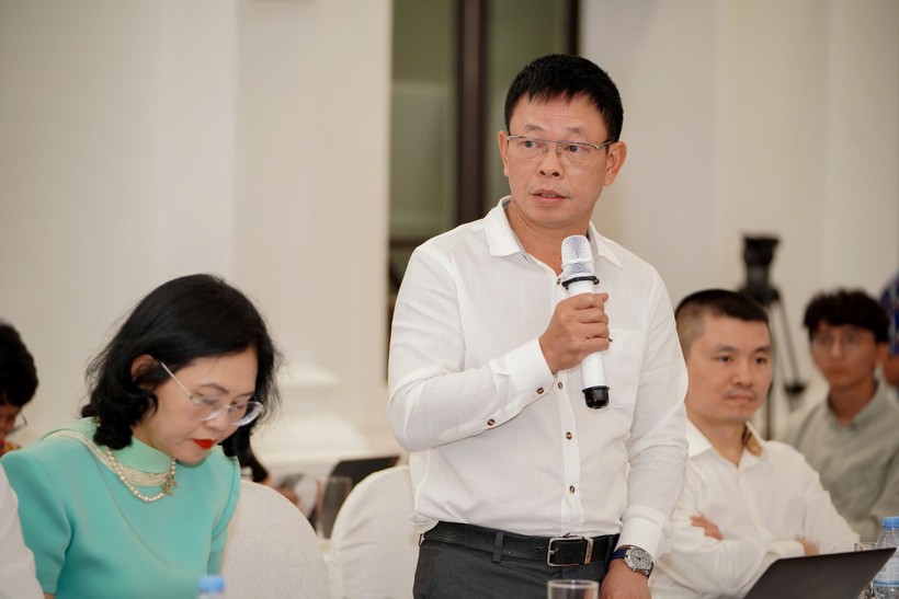 Tổng Bi&ecirc;n tập B&aacute;o Tiền Phong, Ph&ugrave;ng C&ocirc;ng Sưởng cho rằng Luật B&aacute;o ch&iacute; (sửa đổi) lần n&agrave;y cần th&aacute;o gỡ c&aacute;c điểm nghẽn, đặc biệt l&agrave; ở kinh tế b&aacute;o ch&iacute;, m&ocirc; h&igrave;nh tổ chức, cơ chế hoạt động v&agrave; quyền tự chủ của cơ quan b&aacute;o ch&iacute;,