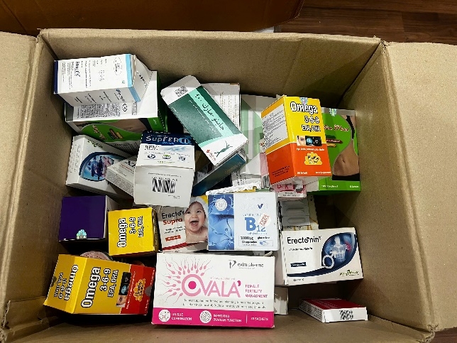 Nhiều loại thực phẩm chức năng giả bị cơ quan Công an thu giữ. Ảnh: Cổng thông tin điện tử Công an TP Hà Nội.