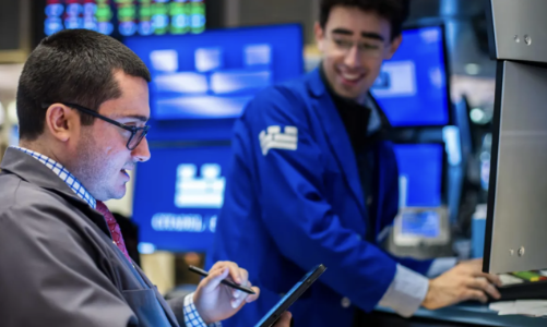 Chứng khoán Mỹ tăng điểm trong lúc chờ kết quả đàm phán Mỹ - Trung, giá dầu đuối sức