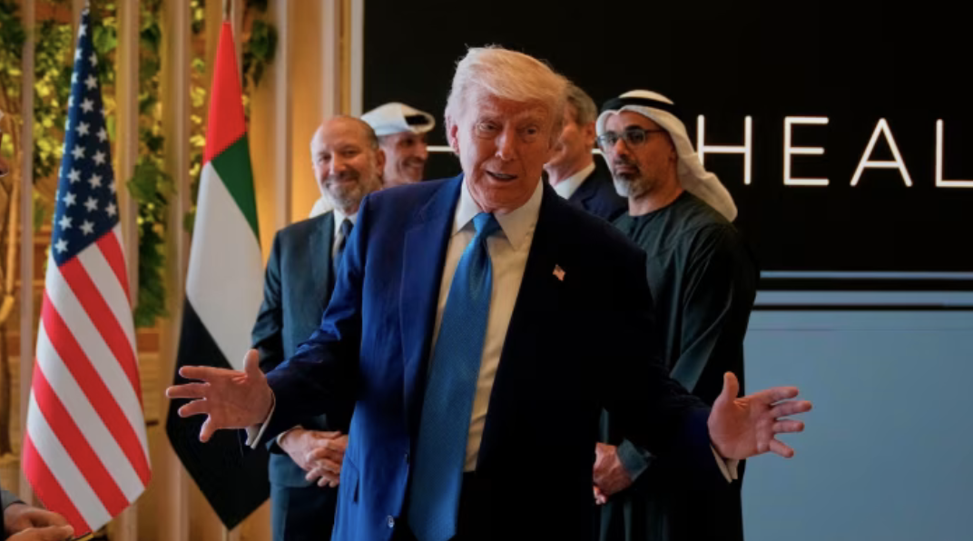 Tổng thống Mỹ Donald Trump trong chuyến thăm UAE - Ảnh: AP/FT.