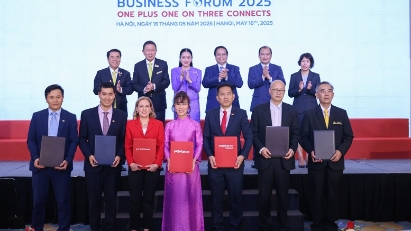 Vietnam - Thailand business forum held in Hanoi