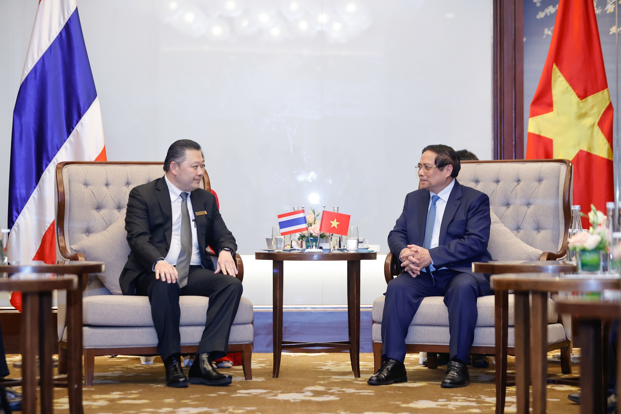 Thủ tướng tiếp &ocirc;ng Soopakij Chearavanont - Chủ tịch Tập đo&agrave;n Charoen Pokphand (CP) - Ảnh: VGP