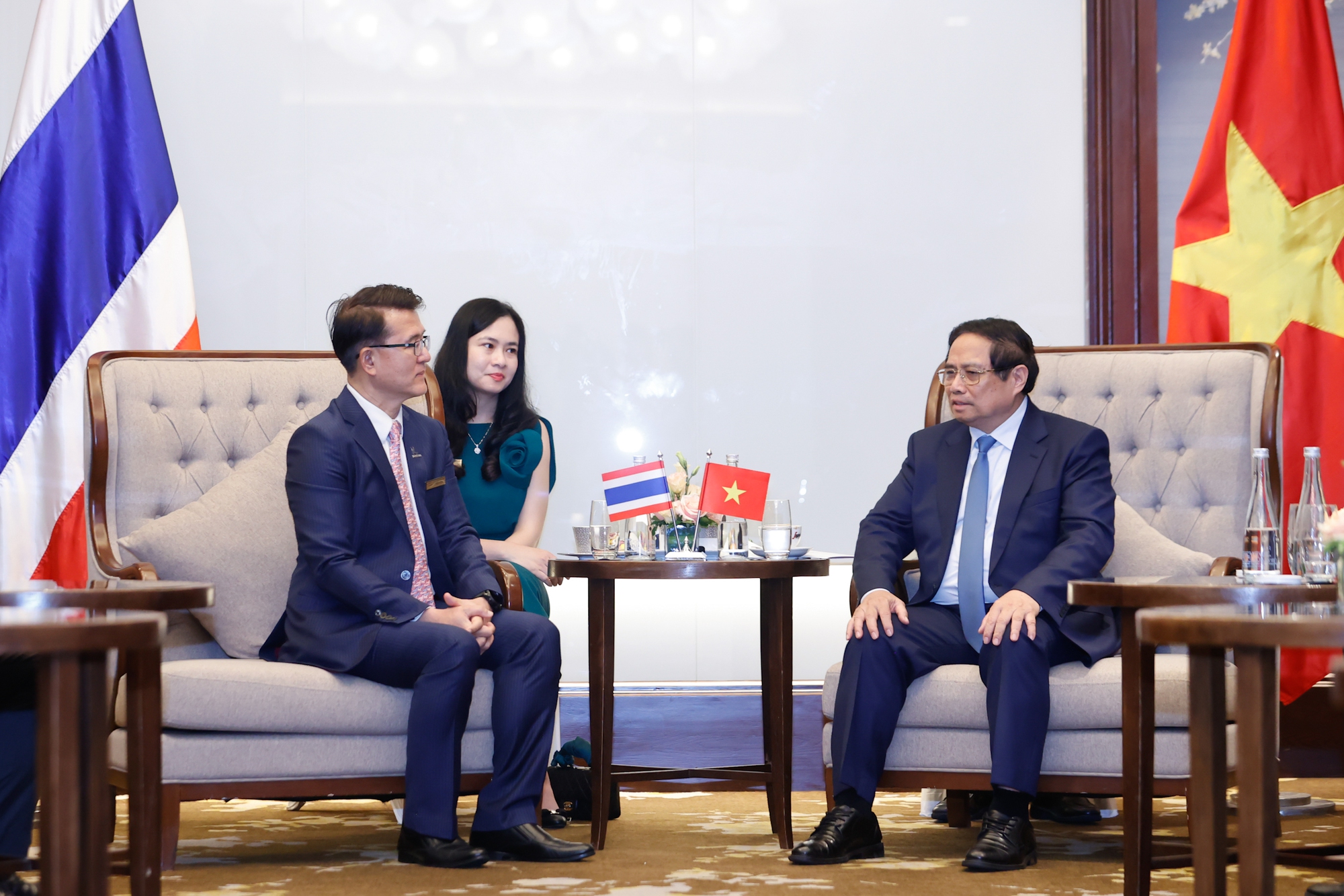 Thủ tướng tiếp &ocirc;ng Chongrak Rattanapian - Chủ tịch ng&acirc;n h&agrave;ng Kasikornbank - Ảnh: VGP