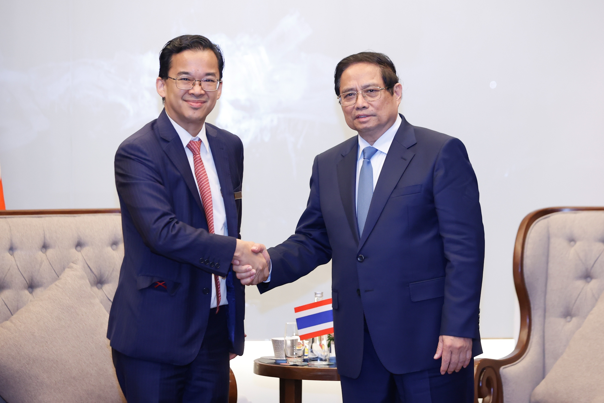 Thủ tướng tiếp &ocirc;ng Jormsup Lochaya &ndash; Chủ tịch Tập đo&agrave;n Super Energy - Ảnh: VGP