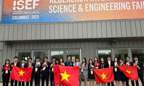 Đoàn học sinh Việt Nam giành giải cao tại Hội thi Khoa học kỹ thuật quốc tế 2025