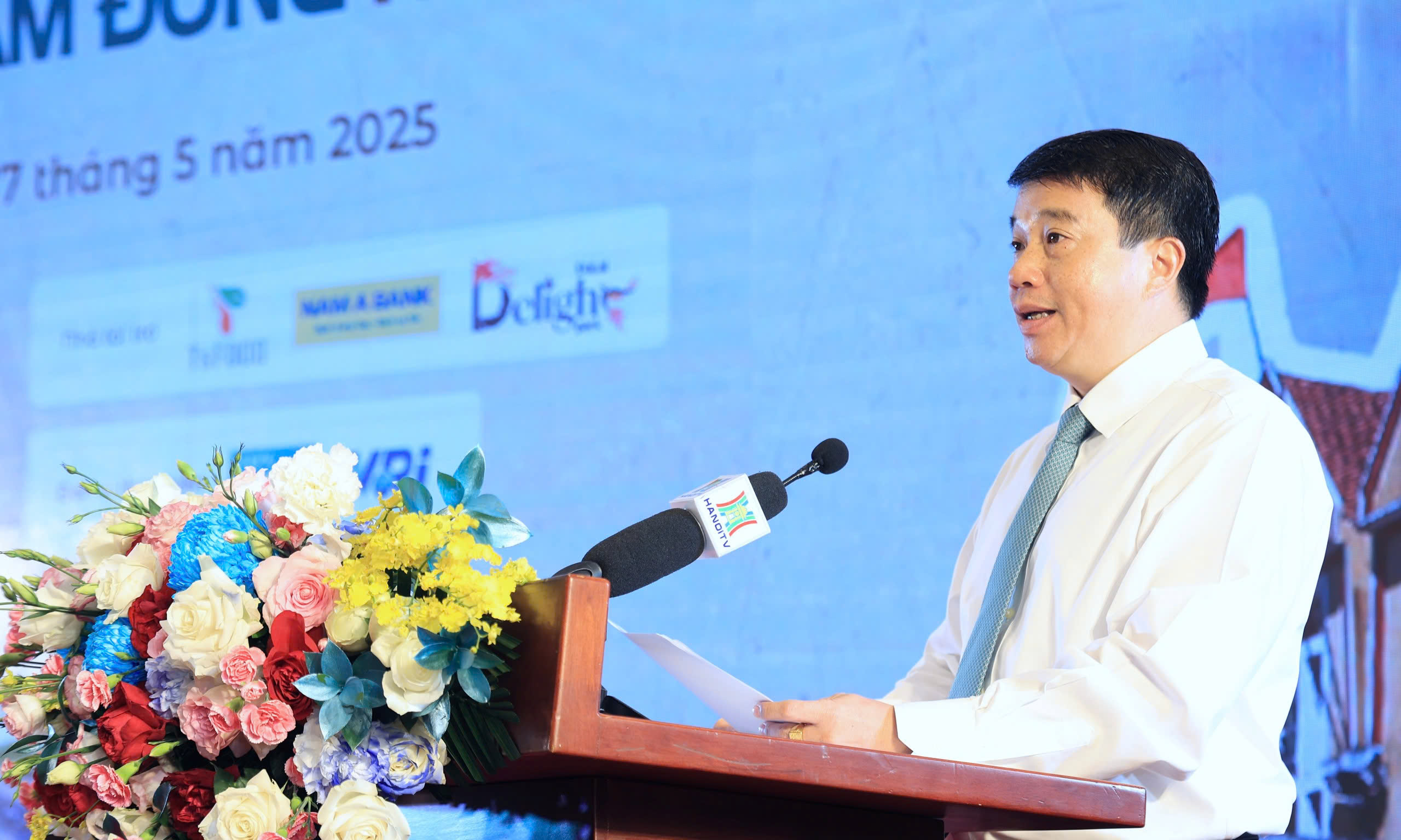 Bí thư Tỉnh ủy Lâm Đồng Y Thanh Hà Niê Kđăm phát biểu khai mạc diễn đàn.