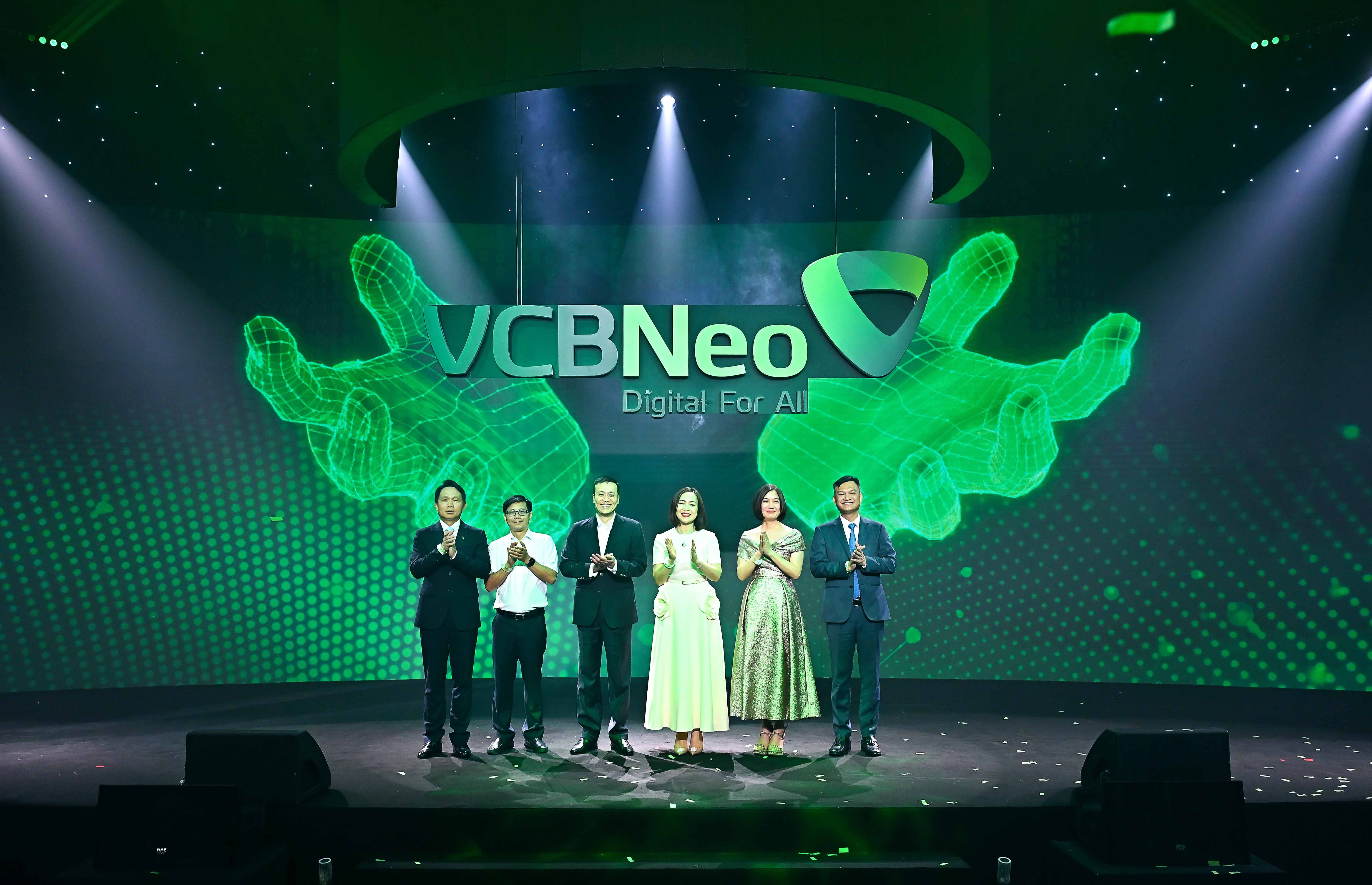 Lễ công bố thương hiệu VCBNeo và ứng dụng ngân hàng số NeoOne.