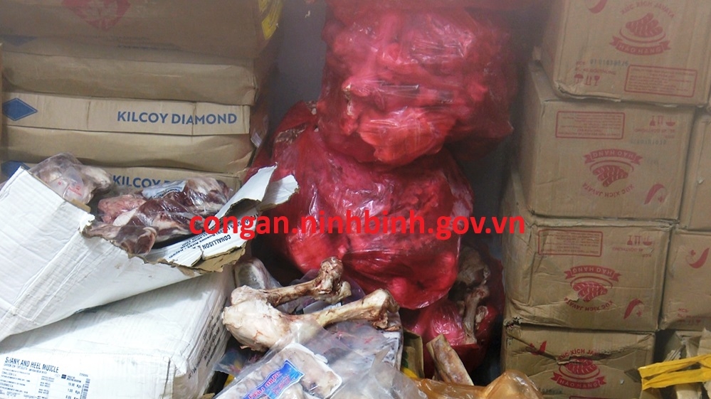 Số thực phẩm không rõ nguồn gốc trong vụ việc trên