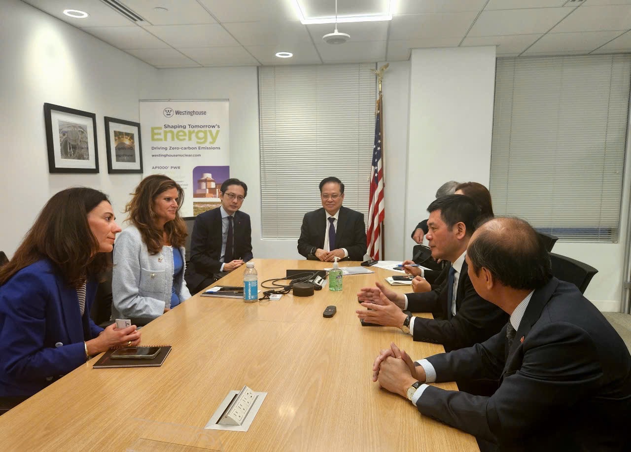 Bộ trưởng Nguyễn Hồng Di&ecirc;n đ&atilde; c&oacute; buổi l&agrave;m việc với Tập đo&agrave;n Westinghouse &ndash; một trong những doanh nghiệp h&agrave;ng đầu thế giới về c&ocirc;ng nghệ điện hạt nh&acirc;n