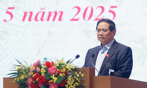 Thủ tướng: Huy động cả hệ thống chính trị để giải phóng mặt bằng, quyết tâm giải ngân 100% vốn đầu tư công năm 2025