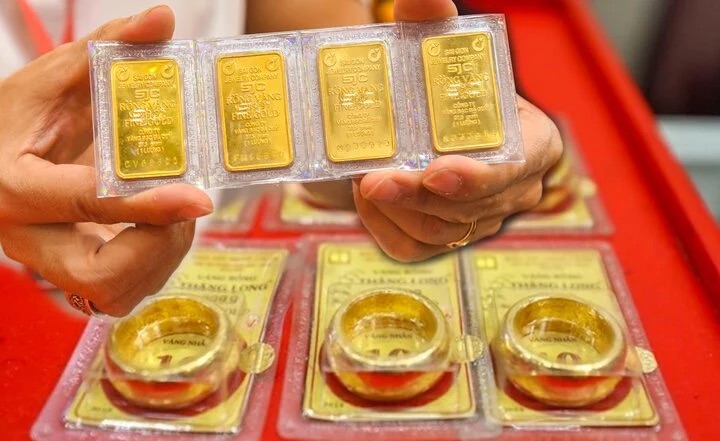 Giá vàng SJC tăng trong khi ở phía Nam lại giảm