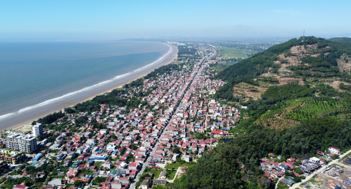 Những năm gần đây, Hoằng Trường không chỉ là điểm đến của khách du lịch trong nước, quốc tế mà còn là điểm đến của nhiều nhà đầu tư ở lĩnh vực du lịch, bất động sản...