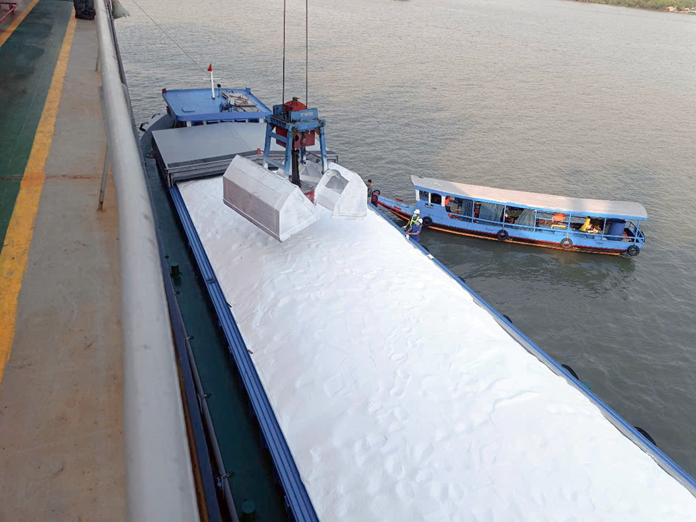 Ph&acirc;n b&oacute;n C&agrave; Mau được Australia c&ocirc;ng nhận đạt chuẩn cao nhất về xuất khẩu ph&acirc;n b&oacute;n.