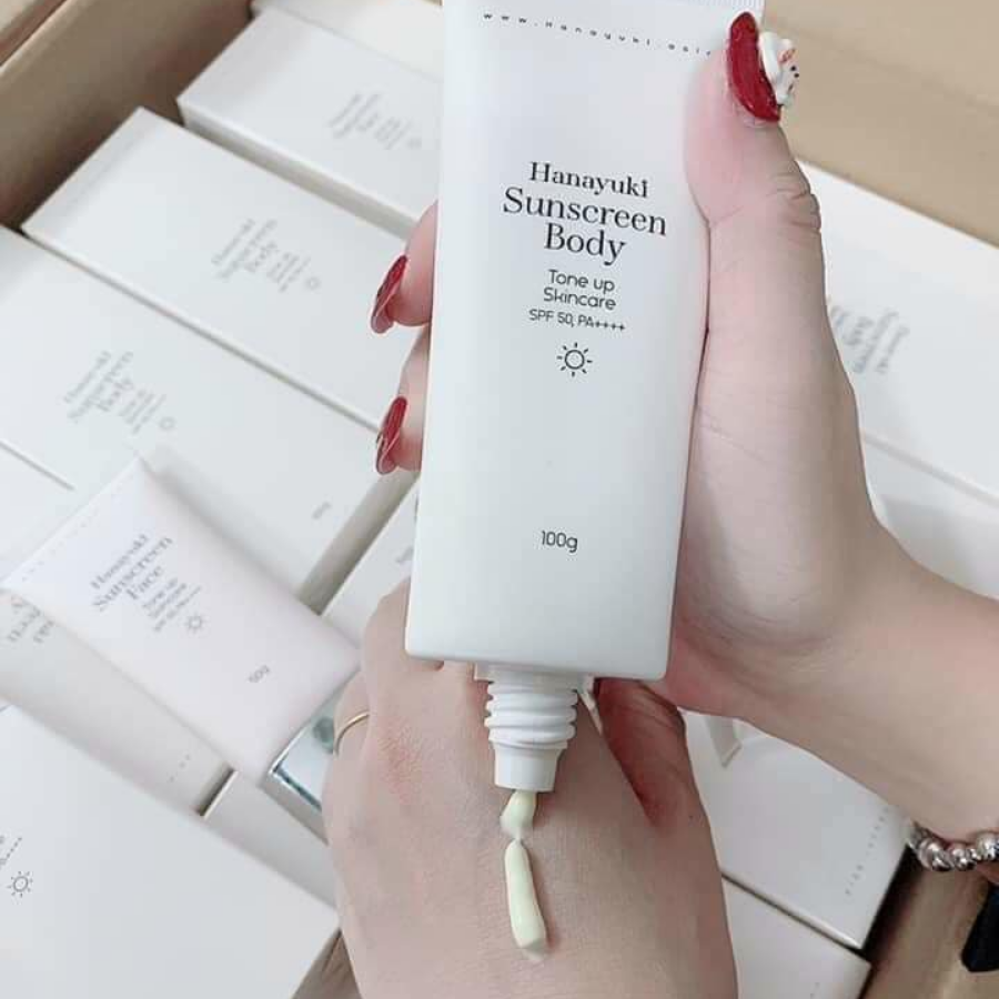 Cục Quản l&yacute; Dược vừa y&ecirc;u cầu thu hồi to&agrave;n quốc l&ocirc; kem chống nắng Hanayuki Sunscreen Body do chỉ số SPF c&ocirc;ng bố sai lệch nghi&ecirc;m trọng.