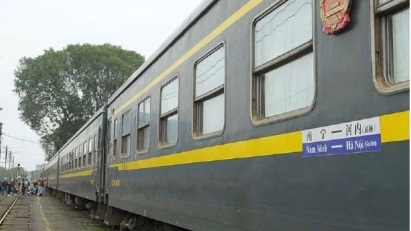 Cross-border passenger train service between Vietnam and China to resume soon