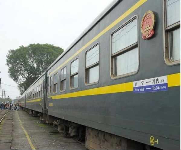 Cross-border passenger train service between Vietnam and China to resume soon