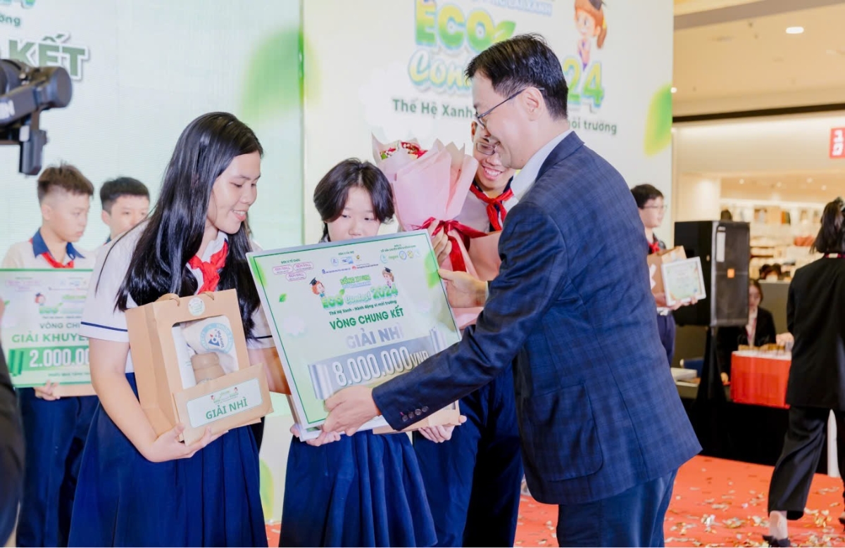 Sự kiện Eco Contest thu h&uacute;t sự tham gia của đ&ocirc;ng đảo c&aacute;c em học sinh tham gia v&agrave; gi&agrave;nh được th&agrave;nh t&iacute;ch tốt năm 2024.