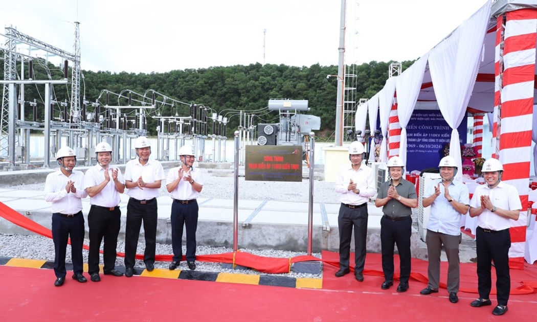 Lễ gắn biển công trình đường dây và trạm 110Kv Kiến Thuỵ.