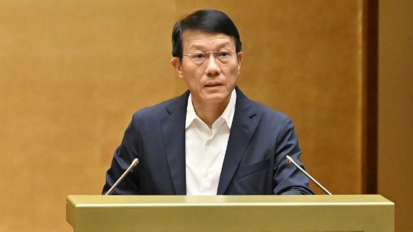 Trình Quốc hội dự án Luật Chuyển giao người đang chấp hành án phạt tù