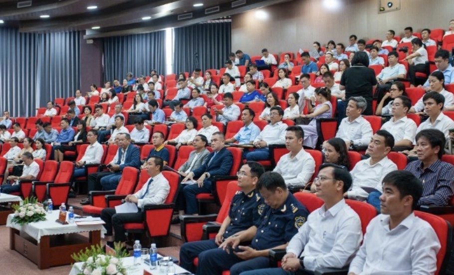 Các doanh nghiệp tham gia hội nghị đối thoại năm 2025.