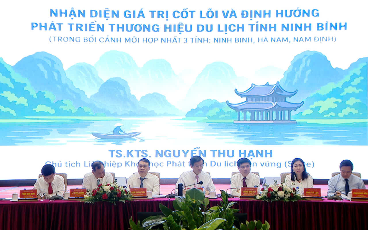 L&atilde;nh đạo c&aacute;c tỉnh H&agrave; Nam, Nam Định, Ninh B&igrave;nh điều h&agrave;nh hội thảo