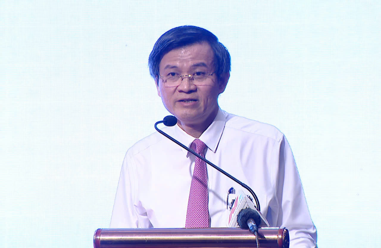 &Ocirc;ng Đo&agrave;n Minh Huấn, B&iacute; thư Tỉnh ủy Ninh B&igrave;nh, ph&aacute;t biểu bế mạc hội thảo