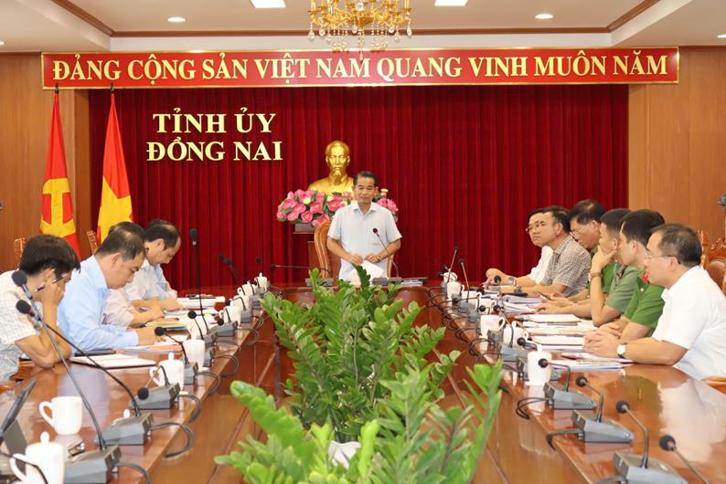 Ông Thái Bảo, Phó Bí thư Tỉnh ủy, Chủ tịch HĐND tỉnh Đồng Nai phát biểu tại buổi làm việc