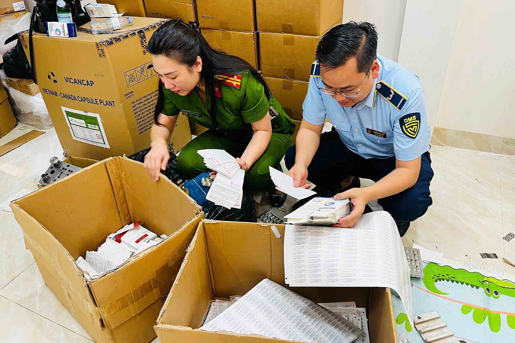 Công an thành phố đã thu giữ trên 100 tấn thuốc tân dược và thực phẩm chức năng giả trên địa bàn toàn quốc.