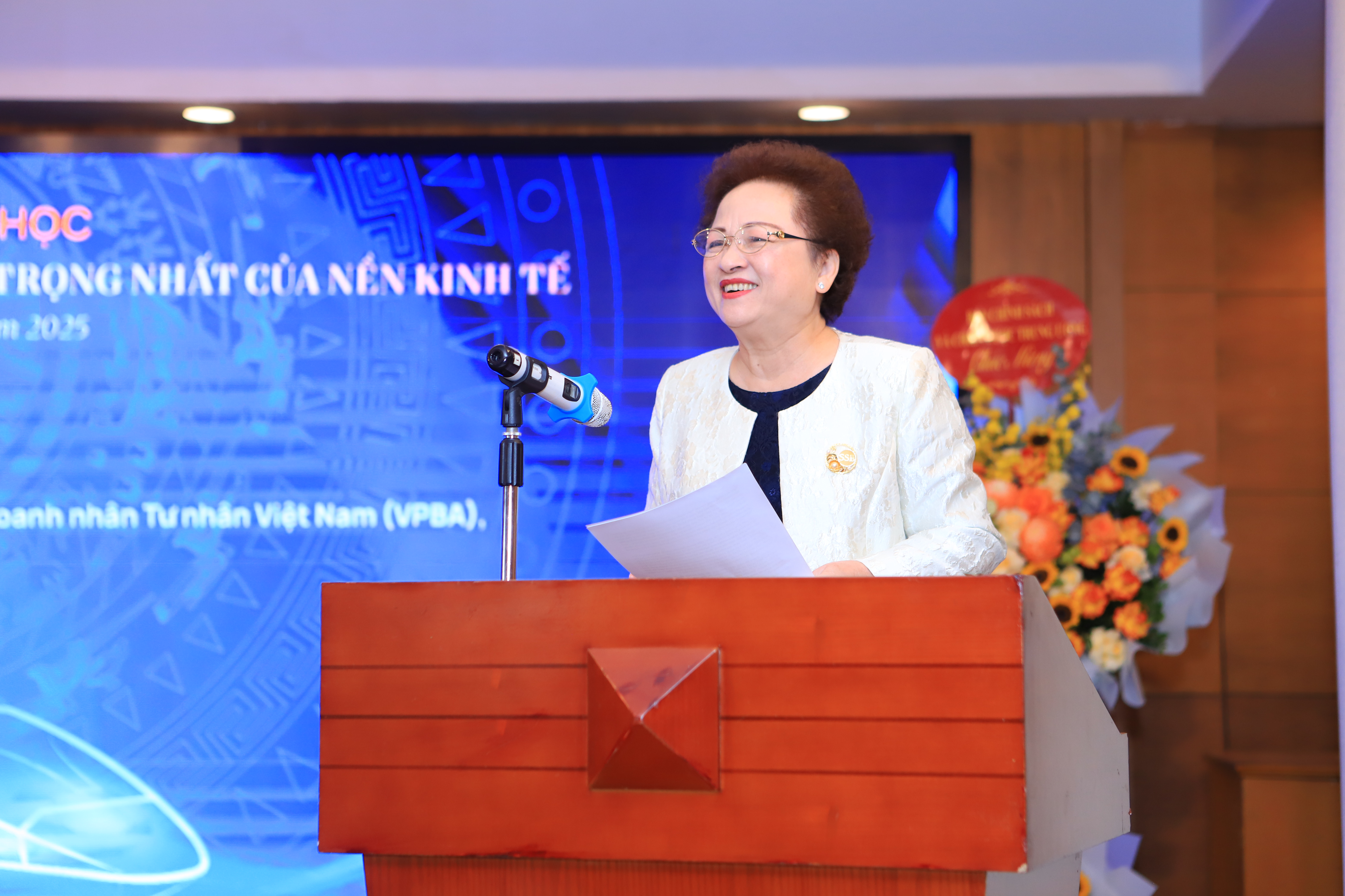 B&agrave; Nguyễn Thị Nga, Ph&oacute; Chủ tịch Thường trực Hội, Chủ tịch Tập đo&agrave;n BRG, cho biết b&agrave; như đang sống trong thời kỳ lịch sử "Đổi mới lần 2&rdquo;.