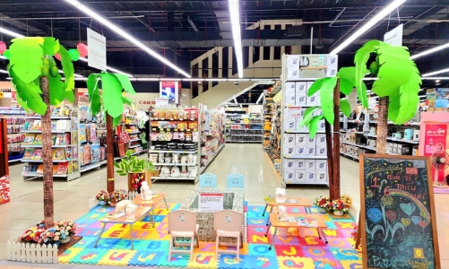 Thị trường tiêu dùng dịp 1/6 “nóng” dần