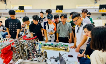 Mục tiêu và giải pháp đào tạo nguồn nhân lực phát triển công nghệ cao giai đoạn 2025-2035