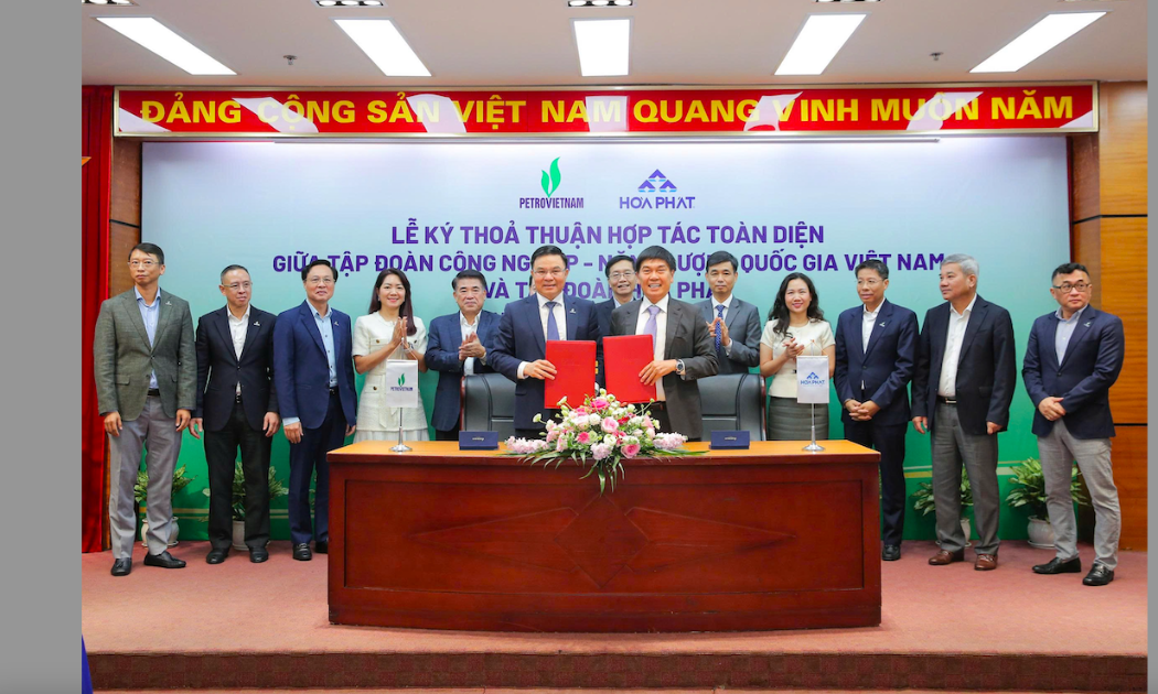 Tập đoàn Hòa Phát và Petrovietnam ký kết hợp tác toàn diện nhằm phát huy tiềm lực và thế mạnh của mỗi bên, hướng tới mục tiêu cùng phát triển, đóng góp vào tăng trưởng kinh tế quốc gia.