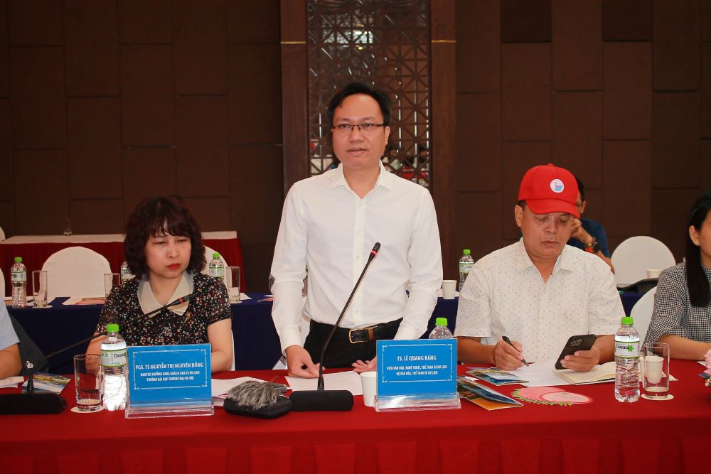 TS. Lê Quang Đăng: "Cần thiết phải đầu tư xây dựng để biến Mẫu Sơn thành nơi du lịch nghỉ dưỡng sinh thái cao cấp từ 4-5 sao". Ảnh CK.