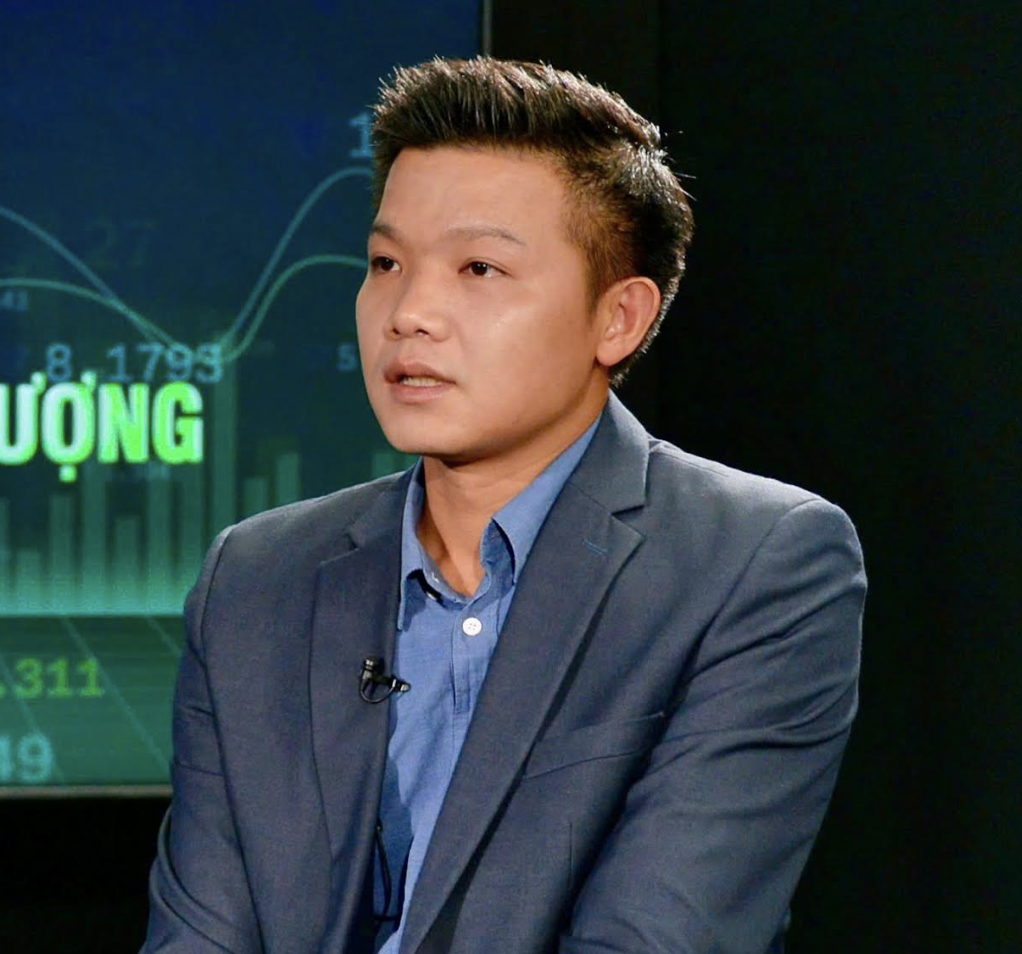 &Ocirc;ng Đ&agrave;o Hồng Dương, Gi&aacute;m đốc ph&acirc;n t&iacute;ch Ng&agrave;nh v&agrave; cổ phiếu, C&ocirc;ng ty Cổ phần Chứng kho&aacute;n VPBank.