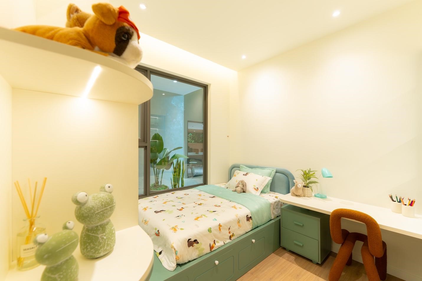 Ph&ograve;ng ngủ d&agrave;nh cho trẻ em rực rỡ sắc m&agrave;u.