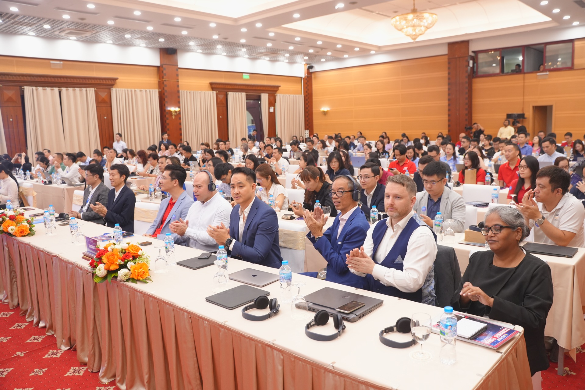 Hội nghị quy tụ c&aacute;c nh&agrave; l&atilde;nh đạo chuyển đổi v&agrave; c&aacute;c chuy&ecirc;n gia Agile h&agrave;ng đầu thế giới.