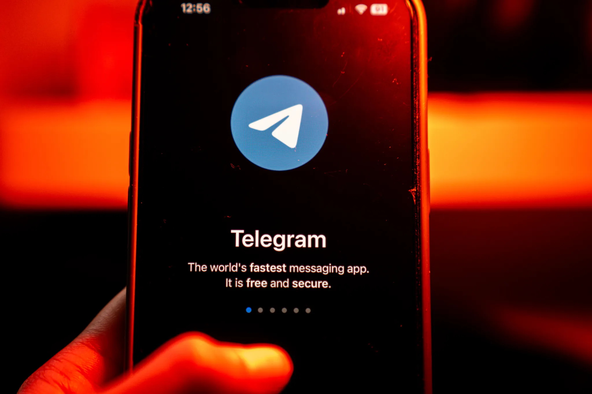 Telegram hợp tác với xAI. 