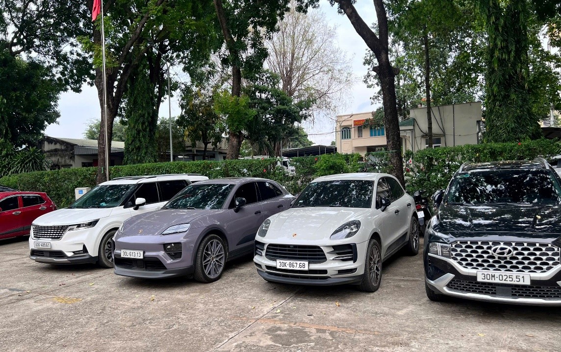 Tang vật, phương tiện hoạt động của các đối tượng bị tạm giữ trong chuyên án. Ảnh: Cổng thông tin điện tử Công an tỉnh Đồng Nai.