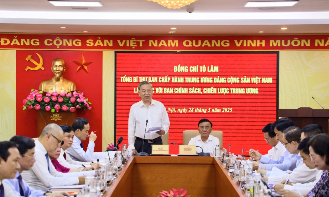 Tổng Bí thư Tô Lâm chủ trì buổi làm việc với Ban Chính sách, chiến lược Trung ương về cơ chế, chính sách quản lý hiệu quả thị trường vàng.
