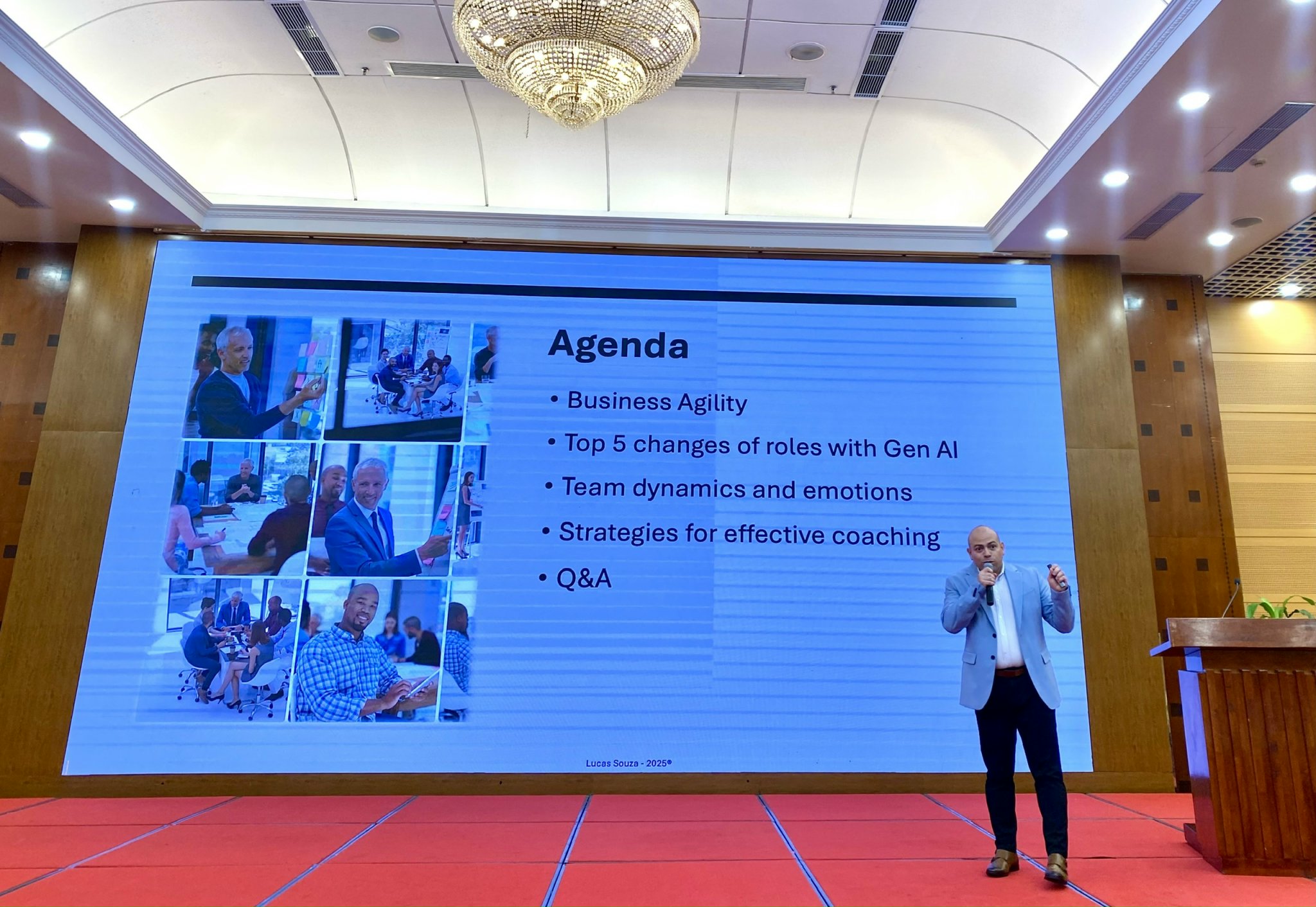 Chuy&ecirc;n gia Lucas Souza, trưởng nh&oacute;m chuyển đổi ng&acirc;n h&agrave;ng DBS (Singapore).