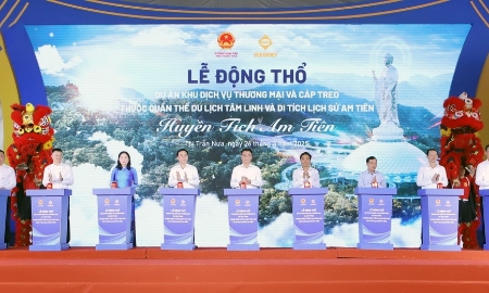 Lễ động thổ xây dựng dự án Khu dịch vụ thương mại và cáp treo Am Tiên tại huyện Triệu Sơn, Thanh Hoá vào cuối tháng 4 vừa qua