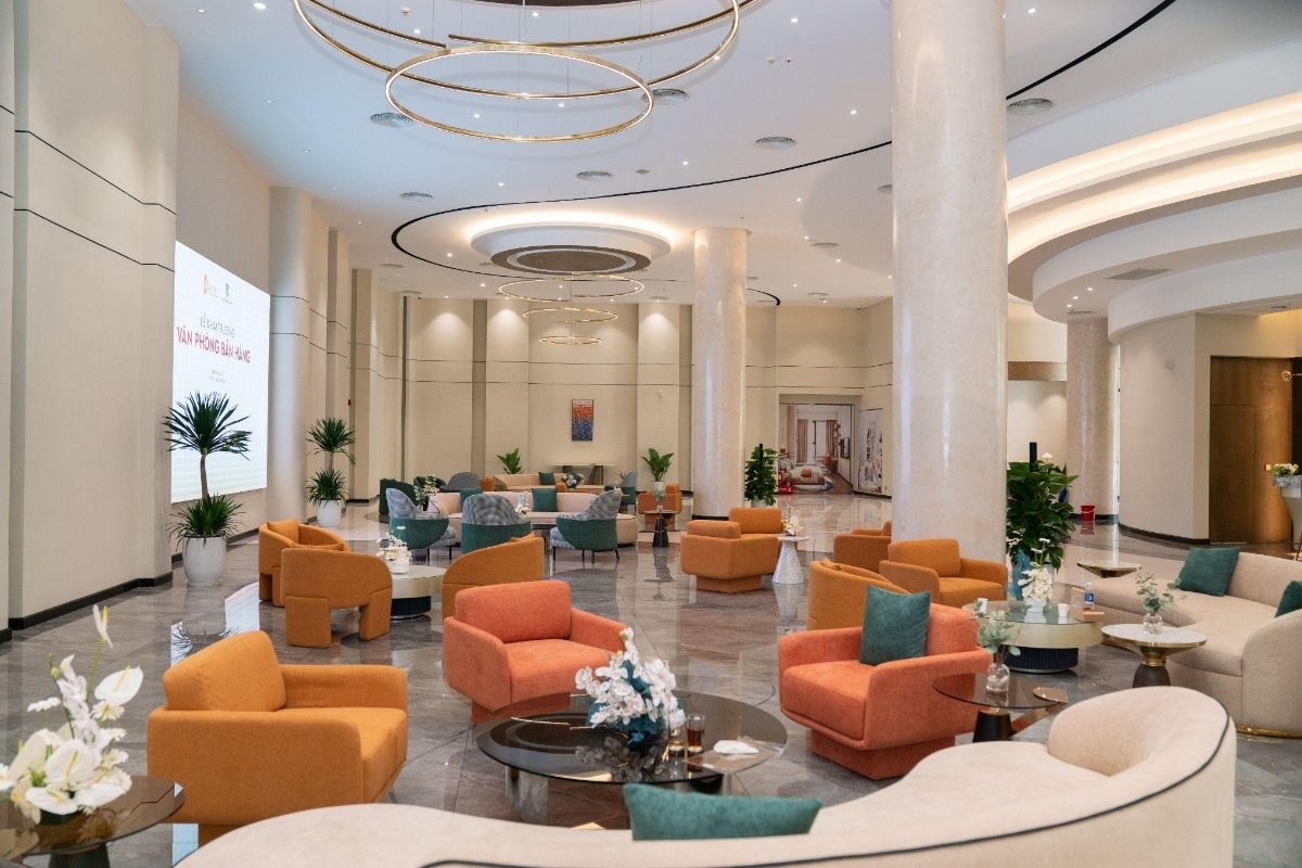 Văn ph&ograve;ng b&aacute;n h&agrave;ng của Masterise Homes tại Đ&agrave; Nẵng được đầu tư kỹ lưỡng, chỉn chu v&agrave; tinh tế trong từng chi tiết.