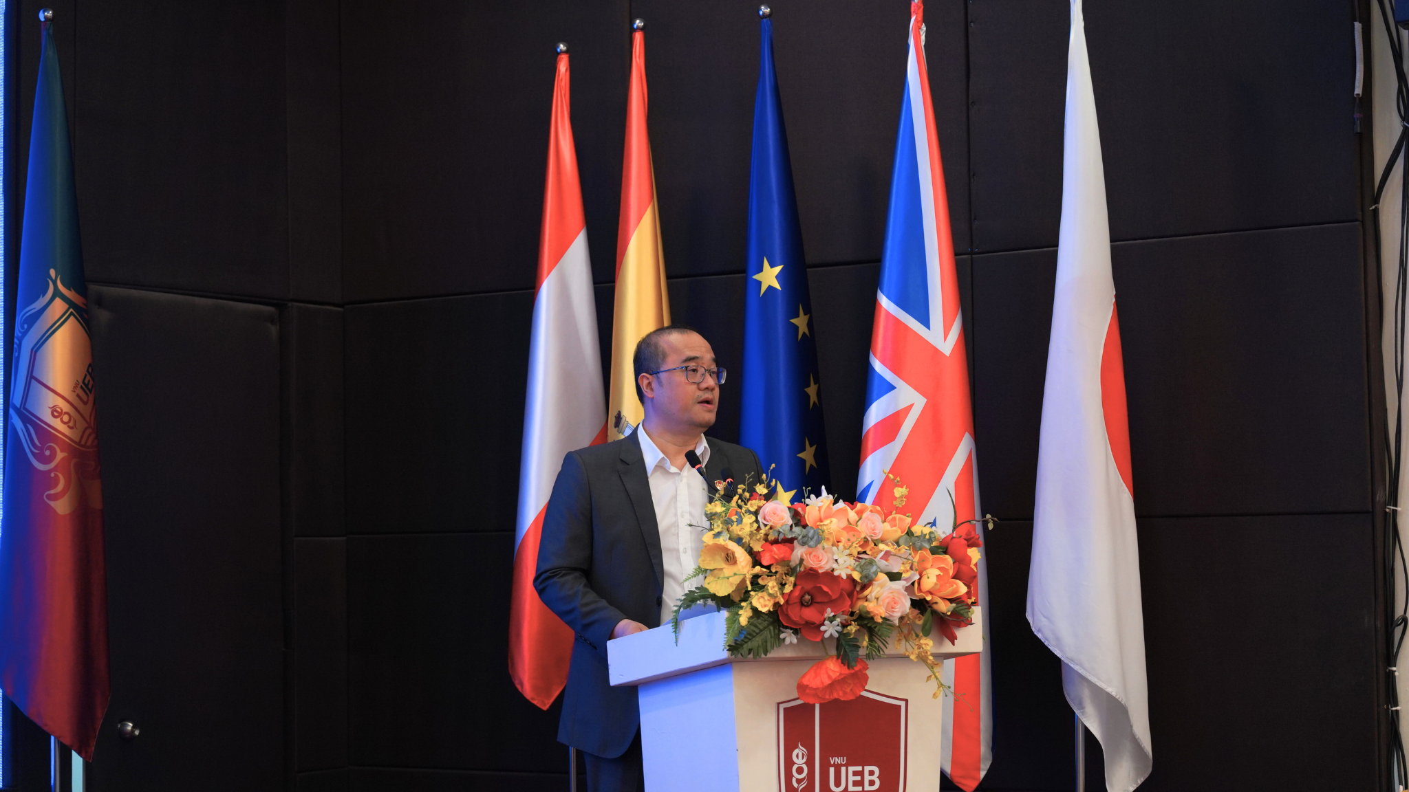 PGS.TS. Nguyễn Tr&uacute;c L&ecirc;, B&iacute; thư Đảng ủy, Chủ tịch Hội đồng Trường Đại học Kinh tế (Đại học Quốc gia H&agrave; Nội)